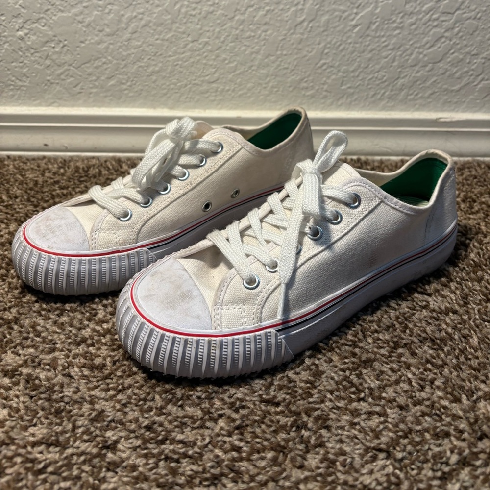 Women’s Low Top P.F. Flyers. Size 7.5